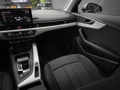 Vendo Audi A4 Avant 2020 - 26950 EUR, 165057 km - AUTO.MOTO.pt