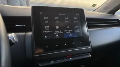 Vendo Renault Clio 2021 - 12600 EUR, 115121 km - AUTO.MOTO.pt