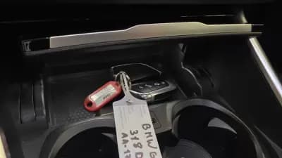 Sell BMW 318 2020 - 21500 EUR, 264805 km - AUTO.MOTO.pt