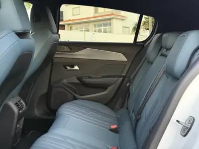 Vendo Peugeot 308 2021 - 25000 EUR, 58000 km - AUTO.MOTO.pt