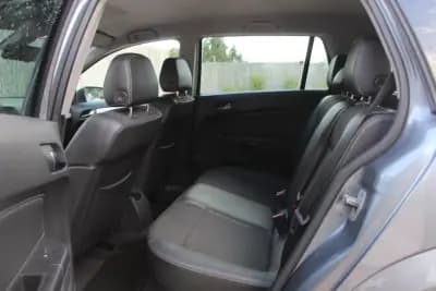 Sell Opel Astra Caravan 2007 - 5500 EUR, 142500 km - AUTO.MOTO.pt