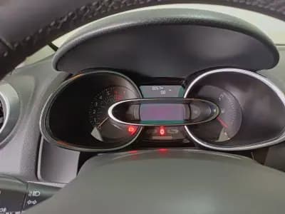 Sell Renault Clio 2017 - 12190 EUR, 82674 km - AUTO.MOTO.pt