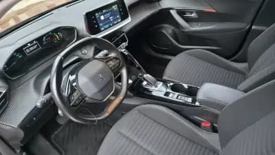 Sell Peugeot e-2008 2020 - 19990 EUR, 43800 km - AUTO.MOTO.pt