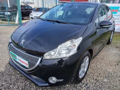 Sell Peugeot 208 2015 - 7450 EUR, 100037 km - AUTO.MOTO.pt
