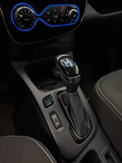 Vendo Renault Zoe 2017 - 10499 EUR, 105000 km - AUTO.MOTO.pt