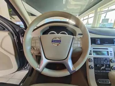 Sell Volvo XC 70 2010 - 13250 EUR, 324000 km - AUTO.MOTO.pt