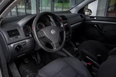 Vendo Volkswagen Golf 2003 - 4900 EUR, 208740 km - AUTO.MOTO.pt