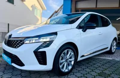 Vendo Renault Clio 2024 - 16450 EUR, 40000 km - AUTO.MOTO.pt