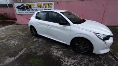 Sell Peugeot 208 2022 - 13999 EUR, 47000 km - AUTO.MOTO.pt