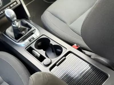 Vendo Land Rover Discovery Sport 2015 - 15900 EUR, 166000 km - AUTO.MOTO.pt