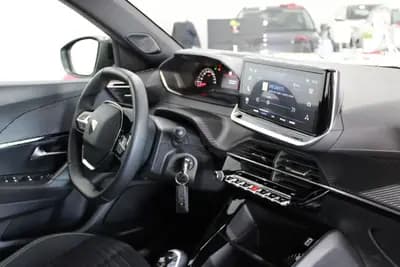 Sell Peugeot 2008 2024 - 21900 EUR, 4400 km - AUTO.MOTO.pt