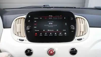 Vendo Fiat 500 2020 - 10600 EUR, 90000 km - AUTO.MOTO.pt