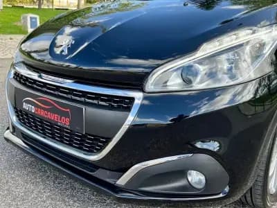 Sell Peugeot 208 2019 - 10450 EUR, 84000 km - AUTO.MOTO.pt