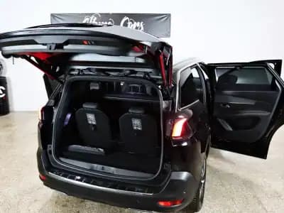 Sell Peugeot 5008 2020 - 23900 EUR, 135000 km - AUTO.MOTO.pt