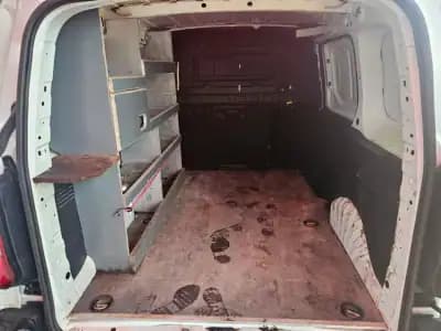 Sell Peugeot Partner 2020 - 9250 EUR, 157000 km - AUTO.MOTO.pt