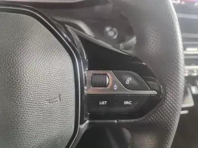 Sell Peugeot 208 2020 - 13750 EUR, 61000 km - AUTO.MOTO.pt