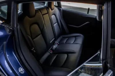 Vendo Tesla Model 3 2020 - 29750 EUR, 73831 km - AUTO.MOTO.pt