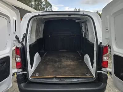 Vendo Peugeot Partner 2020 - 13900 EUR, 99000 km - AUTO.MOTO.pt