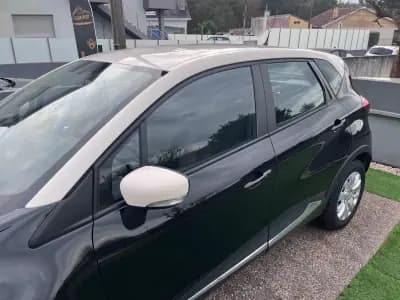 Vendo Renault Captur 2015 - 11900 EUR, 133000 km - AUTO.MOTO.pt