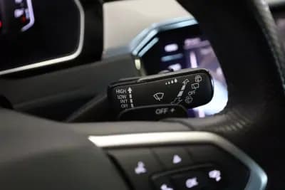 Vendo Volkswagen Passat Variant 2021 - 25990 EUR, 70682 km - AUTO.MOTO.pt