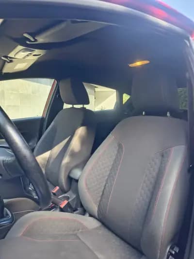 Sell Ford Fiesta 2017 - 10750 EUR, 128000 km - AUTO.MOTO.pt