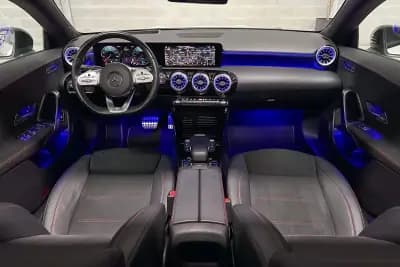 Vendo Mercedes-Benz CLA 250 2022 - 32950 EUR, 38283 km - AUTO.MOTO.pt