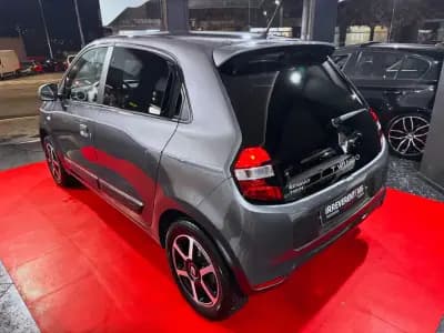 Vendo Renault Twingo 2019 - 12490 EUR, 58595 km - AUTO.MOTO.pt
