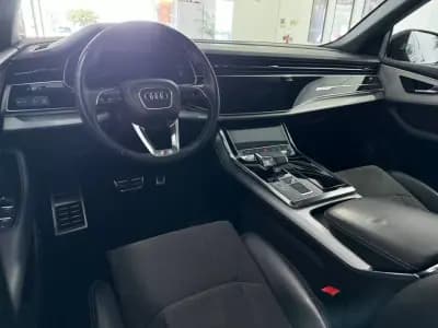 Vendo Audi Q8 2019 - 60000 EUR, 180000 km - AUTO.MOTO.pt