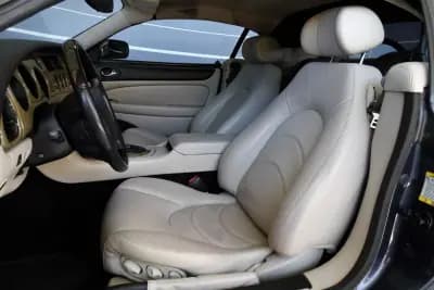 Vendo Jaguar XK 2000 - 40950 EUR, 102845 km - AUTO.MOTO.pt