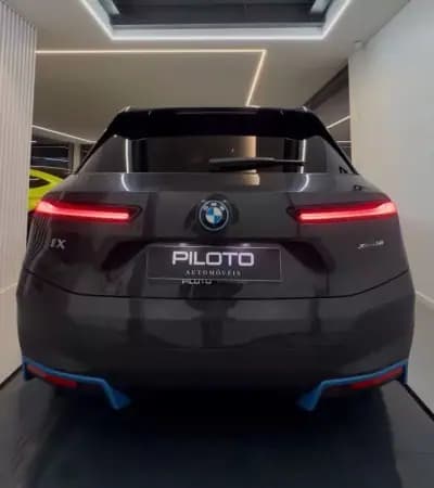 Vendo BMW iX 2022 - 67000 EUR, 72402 km - AUTO.MOTO.pt