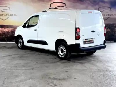 Vendo Opel Combo 2022 - 17900 EUR, 47542 km - AUTO.MOTO.pt