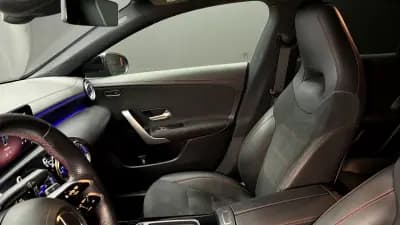 Vendo Mercedes-Benz CLA 180 2023 - 34970 EUR, 70000 km - AUTO.MOTO.pt