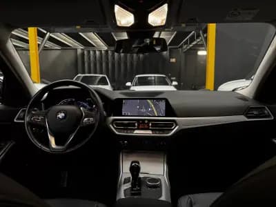 Vendo BMW 318 2022 - 29990 EUR, 100253 km - AUTO.MOTO.pt