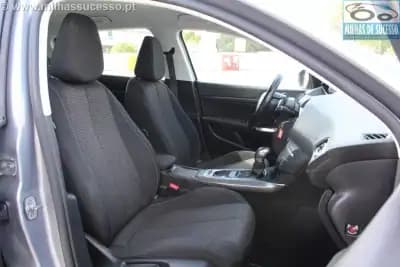 Sell Peugeot 308 2019 - 13250 EUR, 174000 km - AUTO.MOTO.pt