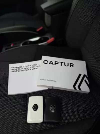 Vendo Renault Captur 2024 - 18950 EUR, 53000 km - AUTO.MOTO.pt