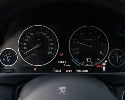 Vendo BMW 318 2016 - 23990 EUR, 113550 km - AUTO.MOTO.pt