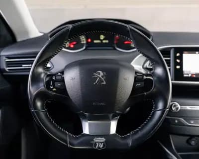 Sell Peugeot 308 SW 2019 - 10990 EUR, 152000 km - AUTO.MOTO.pt