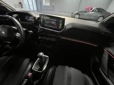 Sell Peugeot 208 2021 - 15990 EUR, 40000 km - AUTO.MOTO.pt