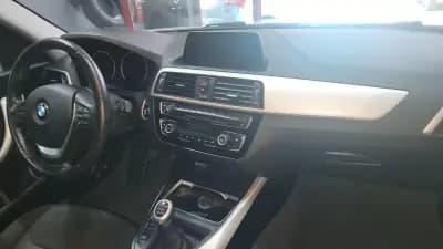 Vendo BMW 118 2018 - 22490 EUR, 92000 km - AUTO.MOTO.pt