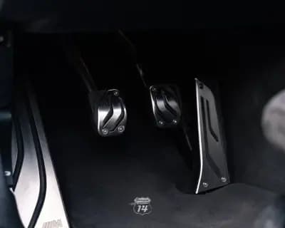 Vendo BMW 318 2016 - 23990 EUR, 113550 km - AUTO.MOTO.pt