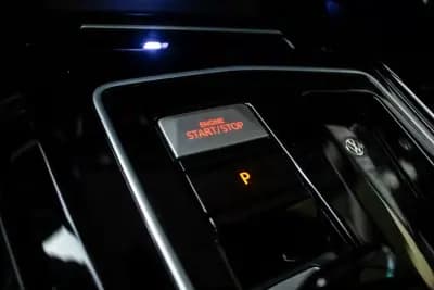 Vendo Volkswagen Golf 2022 - 34990 EUR, 72017 km - AUTO.MOTO.pt