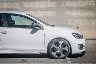 Sell Volkswagen Golf 2010 - 15990 EUR, 190000 km - AUTO.MOTO.pt