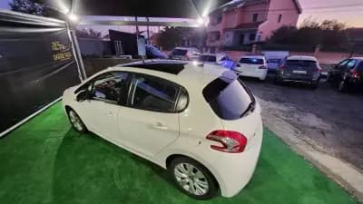 Sell Peugeot 208 2014 - 7990 EUR, 148000 km - AUTO.MOTO.pt