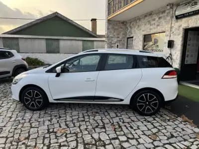 Sell Renault Clio Sport Tourer 2015 - 8750 EUR, 190000 km - AUTO.MOTO.pt