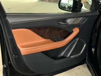 Vendo Jaguar I-Pace 2019 - 29900 EUR, 119990 km - AUTO.MOTO.pt