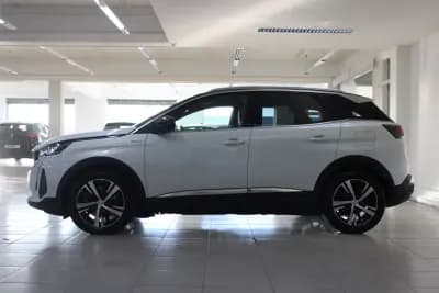 Vendo Peugeot 3008 2021 - 22990 EUR, 110993 km - AUTO.MOTO.pt