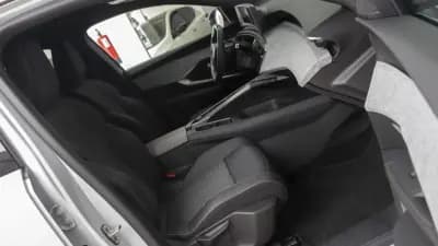 Vendo Peugeot 5008 2025 - 33900 EUR, 25000 km - AUTO.MOTO.pt