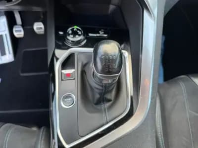 Vendo Peugeot 3008 2016 - 18990 EUR, 149800 km - AUTO.MOTO.pt