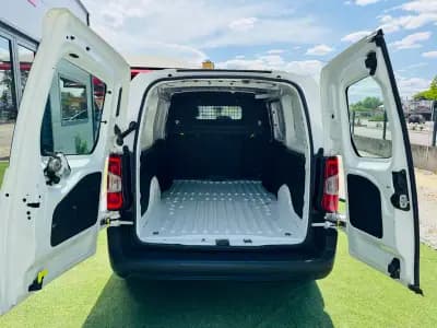 Sell Peugeot 2019 - 15000 EUR, 149000 km - AUTO.MOTO.pt