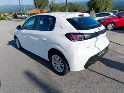 Sell Peugeot 208 2020 - 14750 EUR, 32000 km - AUTO.MOTO.pt